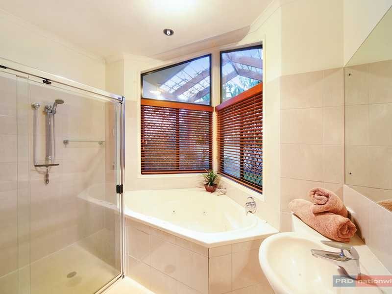 32 Hastings Place, Buderim QLD 4556