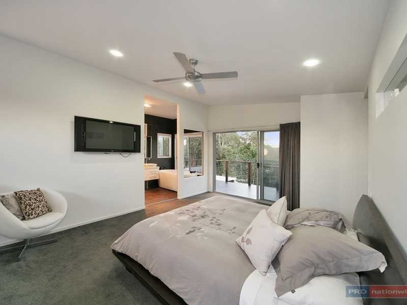 16 Albany Street, Sippy Downs QLD 4556