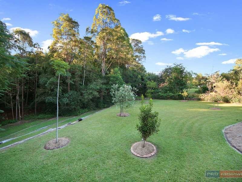 19 Walgarri Drive, Tanawha QLD 4556