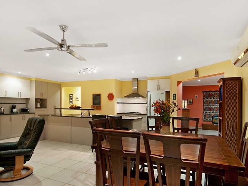 8 Paynters Pocket Avenue, Palmwoods QLD 4555
