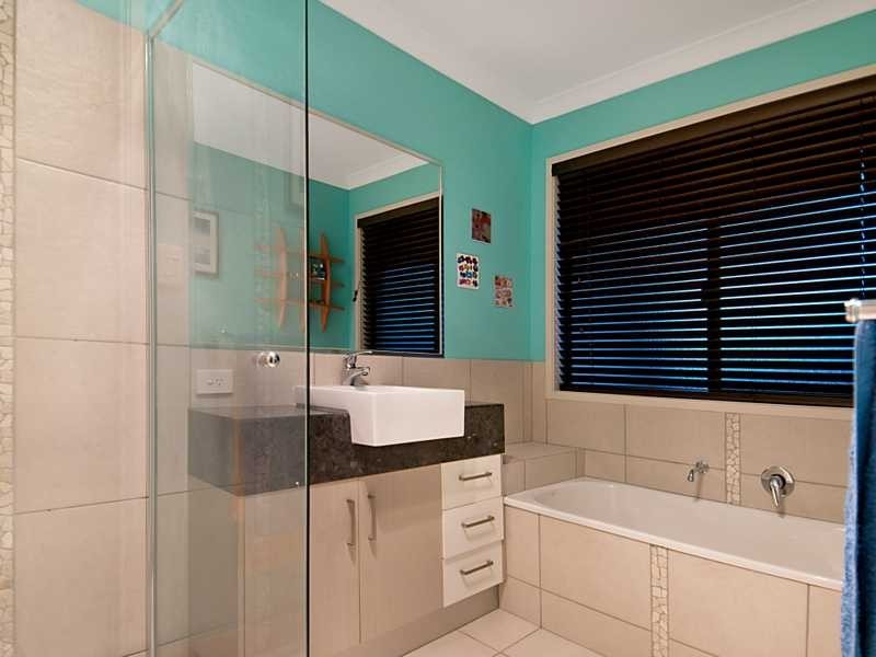 8 Paynters Pocket Avenue, Palmwoods QLD 4555