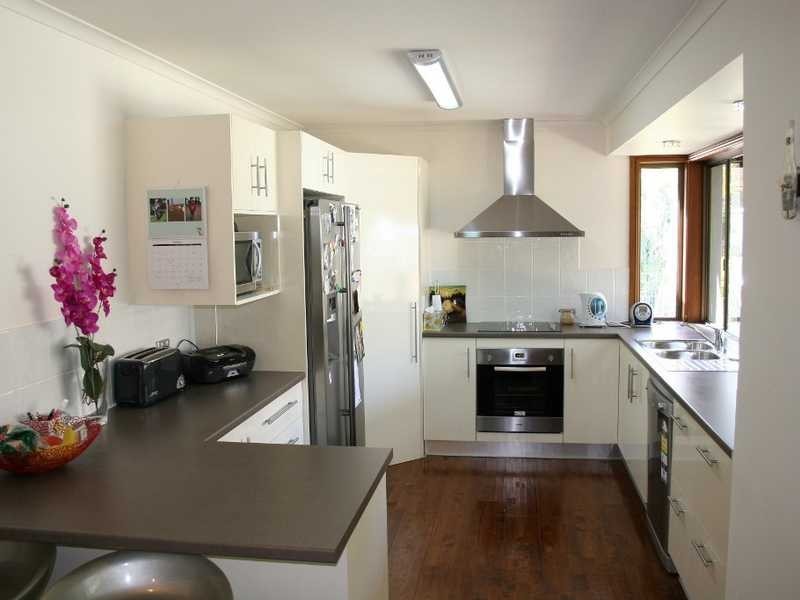 61 Sunbird Chase, Parrearra QLD 4575