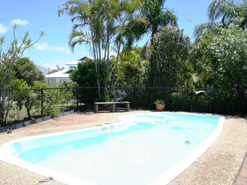 61 Sunbird Chase, Parrearra QLD 4575