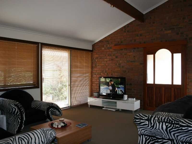 61 Sunbird Chase, Parrearra QLD 4575