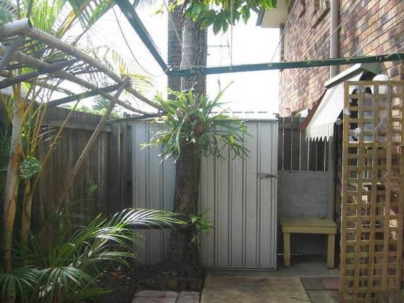 Unit 2/27 Baden Powell Street, Maroochydore QLD 4558