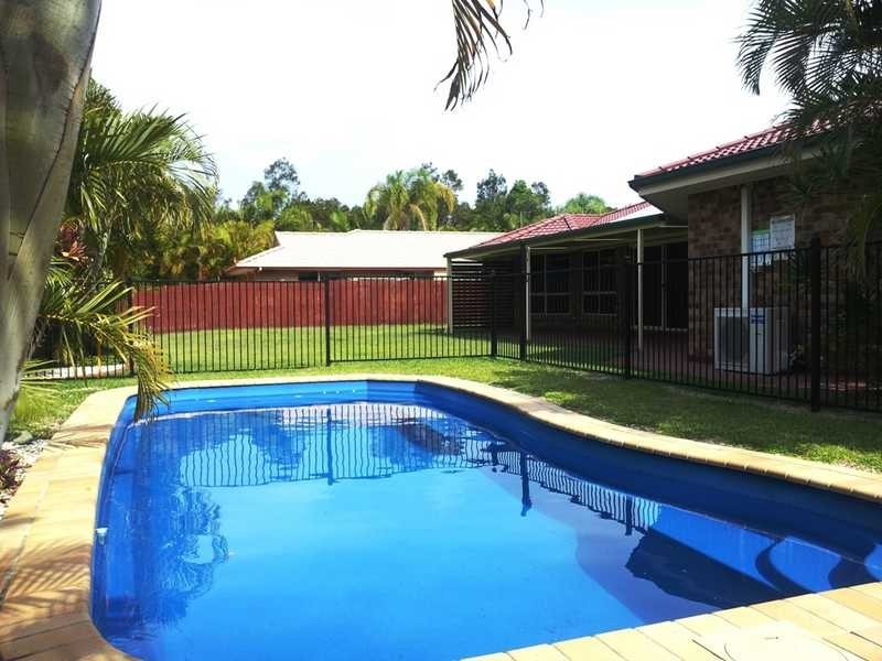 2 Paperbark Ct, Mountain Creek QLD 4557
