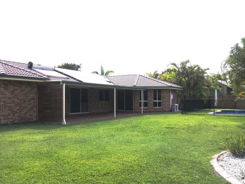 2 Paperbark Ct, Mountain Creek QLD 4557