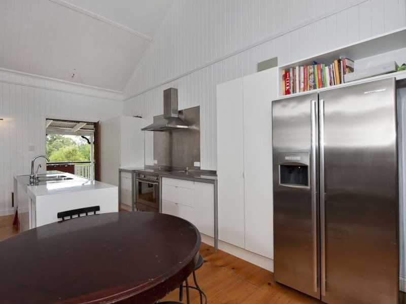 14 Hutchinsons Road, Ilkley QLD 4554