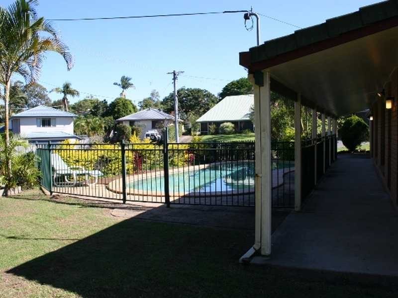 6 Boroko Place, Bli Bli QLD 4560