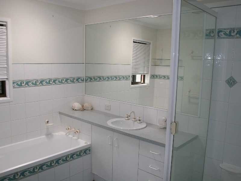 6 Boroko Place, Bli Bli QLD 4560