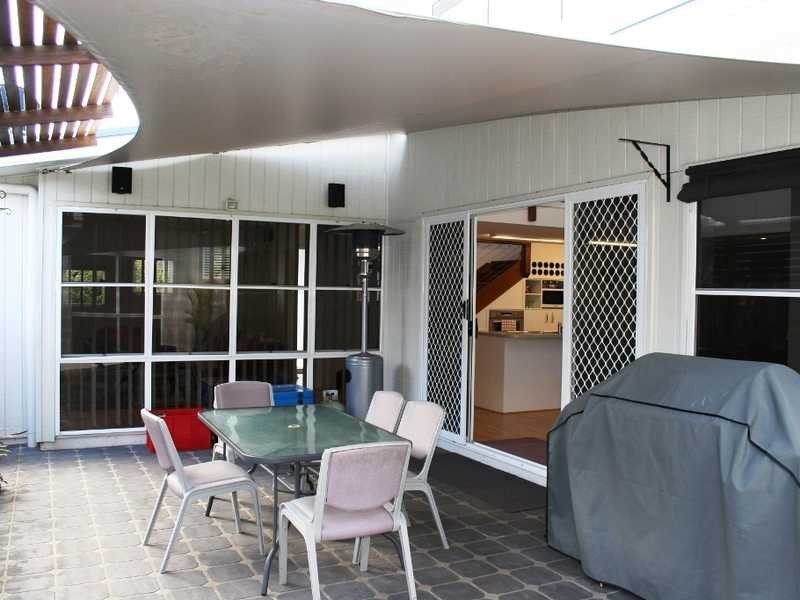 3 Barbuda Circuit, Kawana Island QLD 4575