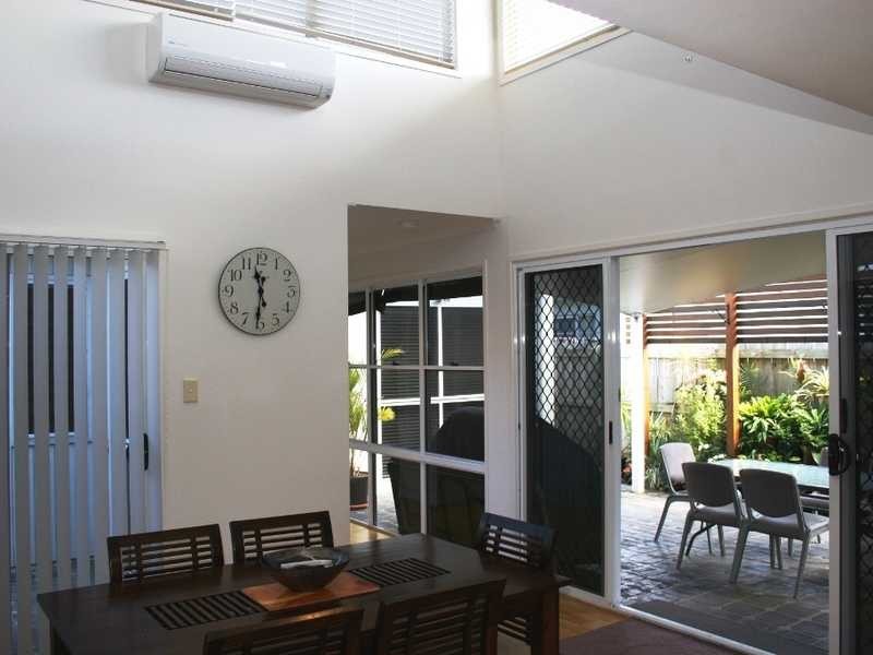 3 Barbuda Circuit, Kawana Island QLD 4575
