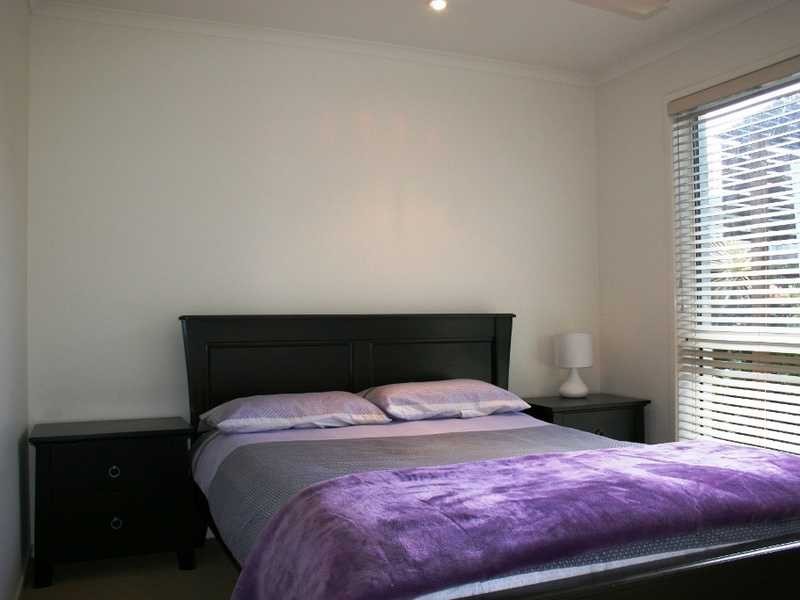 3 Barbuda Circuit, Kawana Island QLD 4575
