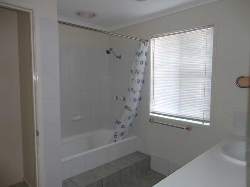 18 Mc Kays Lane, Palmwoods QLD 4555