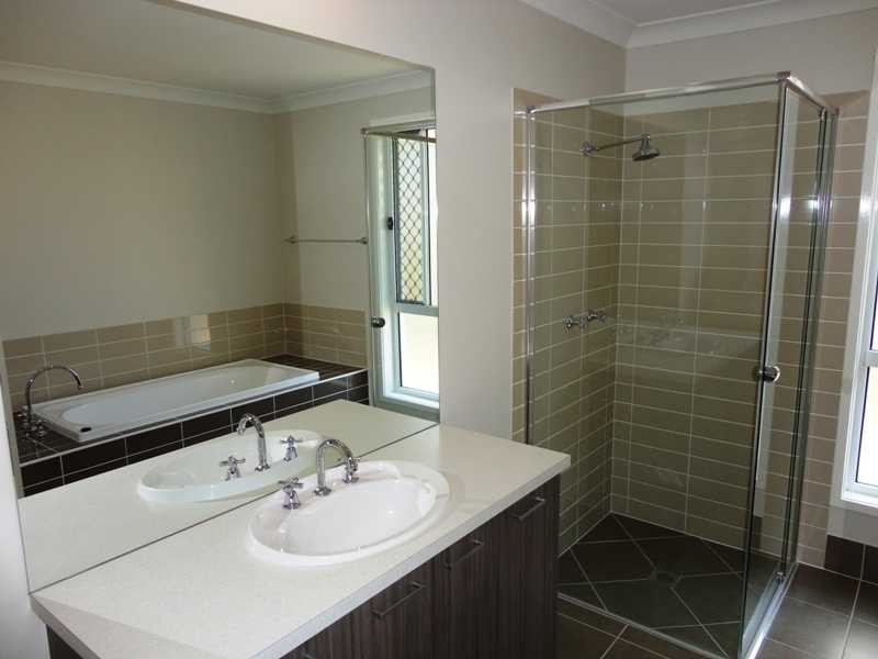 24 Lamatia Drive, Mountain Creek QLD 4557