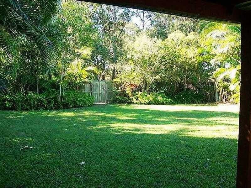 52 Karawatha Drive, Mountain Creek QLD 4557