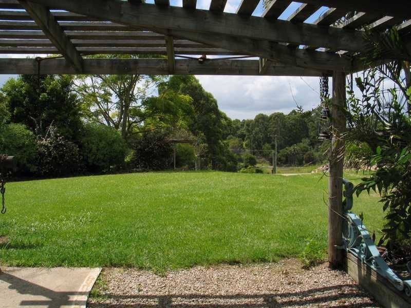 11 Highcrest Street, Ocean View QLD 4521