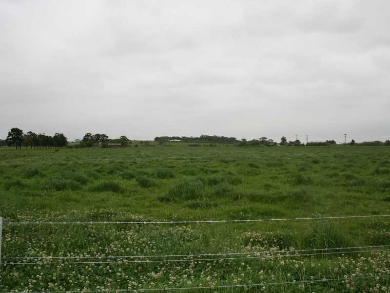 100 McFarlanes Road, Berry Park NSW 2321