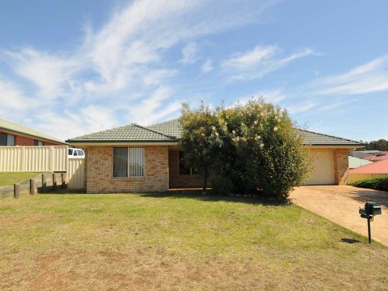 4 Stanton Drive, Morpeth NSW 2321