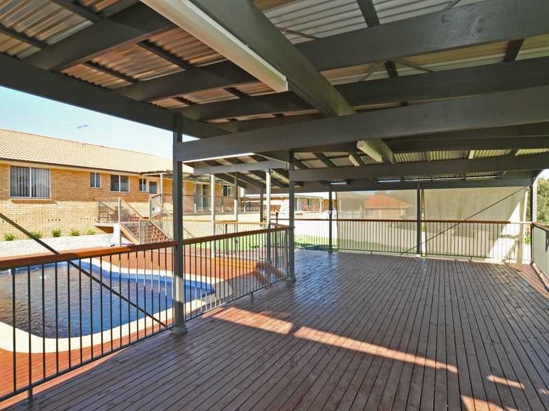 10 Amber Grove, Bolwarra Heights NSW 2320