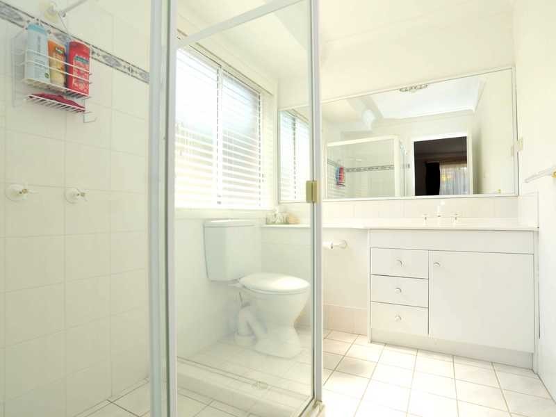 5 Claret Ash Cl, Aberglasslyn NSW 2320