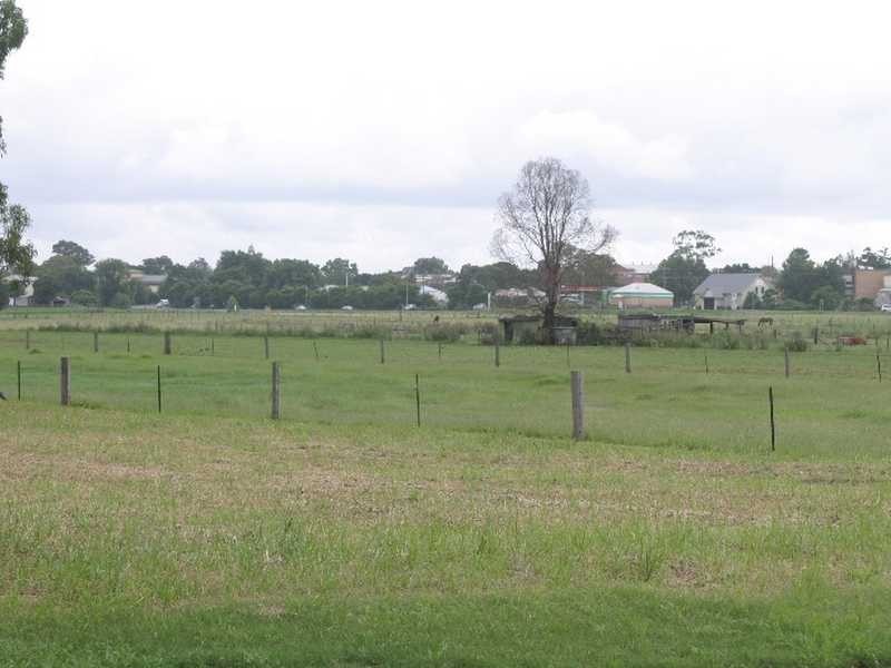 111 -113 Regent St, Maitland NSW 2320