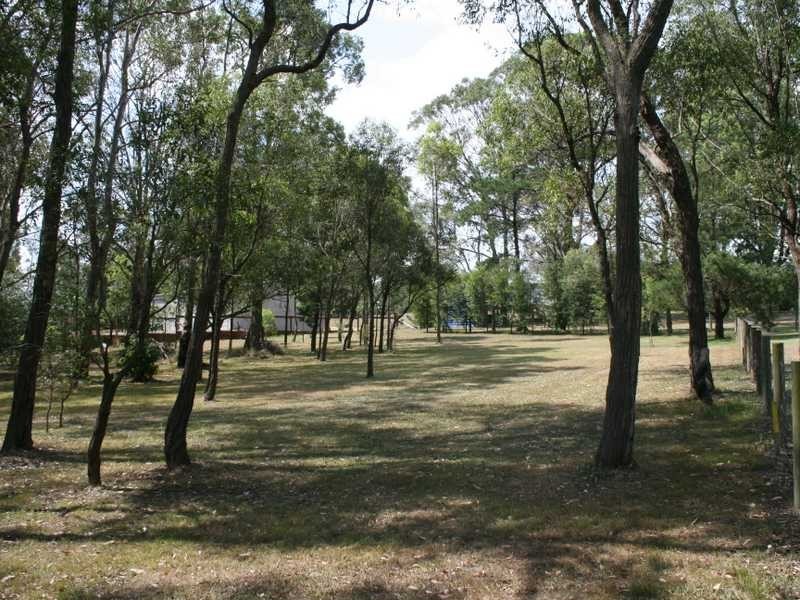 7 Gardenia Cl, Bolwarra Heights NSW 2320