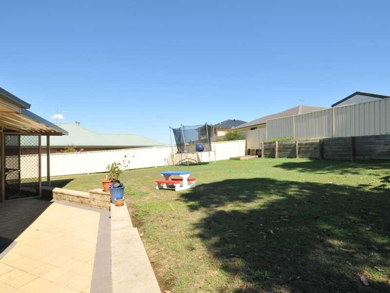 102 Budgeree Drive, Aberglasslyn NSW 2320