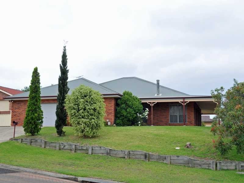 1 Douglas Close, Largs NSW 2320