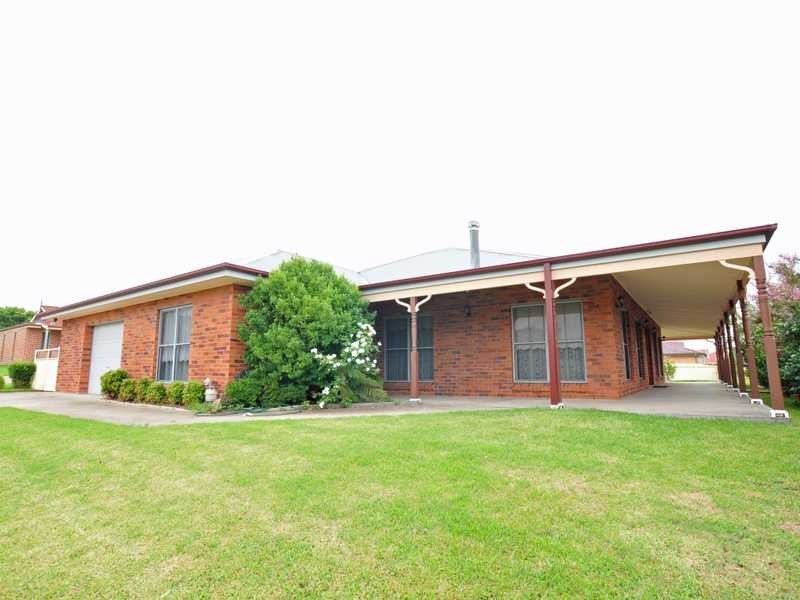 1 Douglas Close, Largs NSW 2320