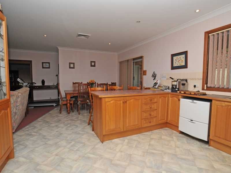 1 Douglas Close, Largs NSW 2320