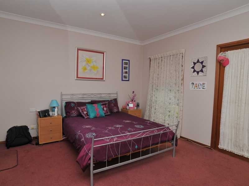 1 Douglas Close, Largs NSW 2320