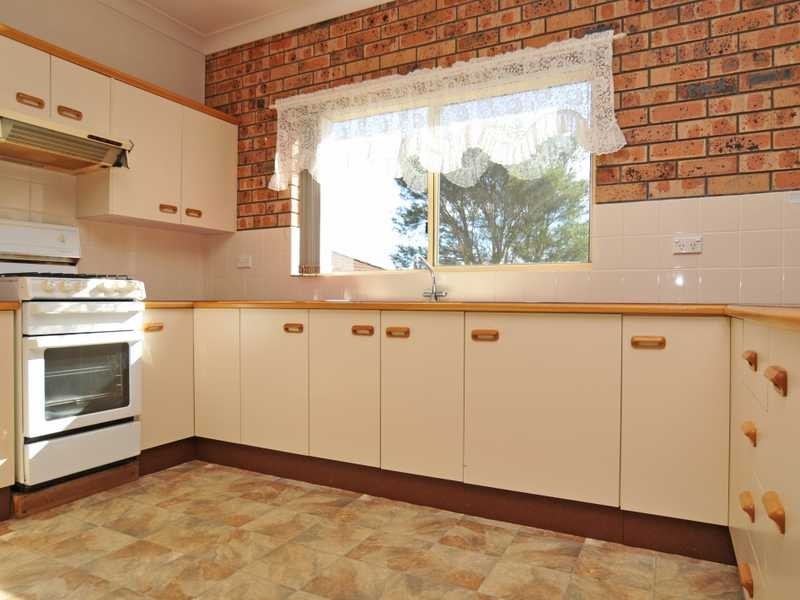 4 Macgregor Cl, Tenambit NSW 2323