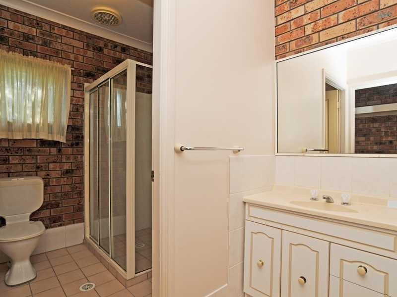 4 Macgregor Cl, Tenambit NSW 2323