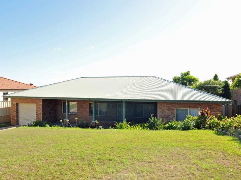 4 Macgregor Cl, Tenambit NSW 2323