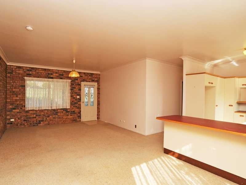 4 Macgregor Cl, Tenambit NSW 2323