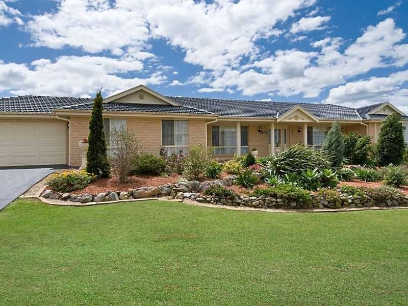 13 Drayton Crescent, Thornton NSW 2322