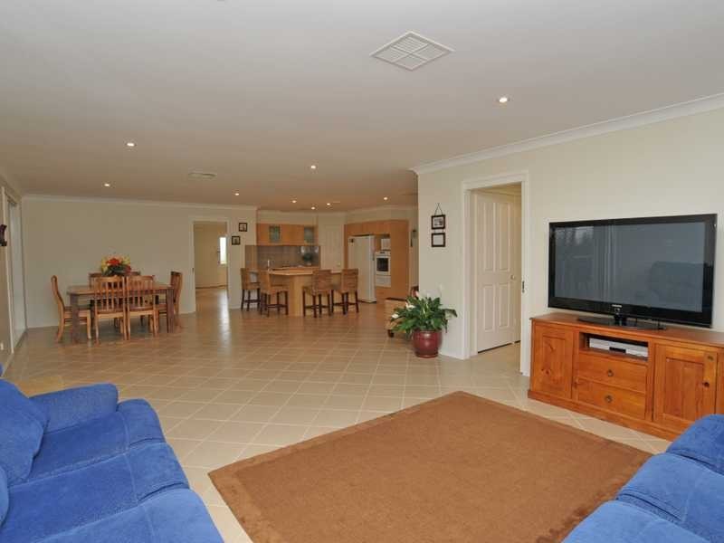 31 Wilton Drive, East Maitland NSW 2323