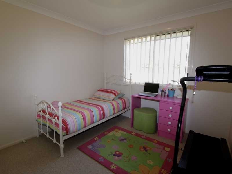 12B Justine Parade, Rutherford NSW 2320