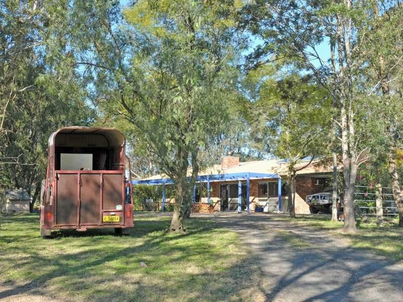 14 Martins Creek Road, Paterson NSW 2421