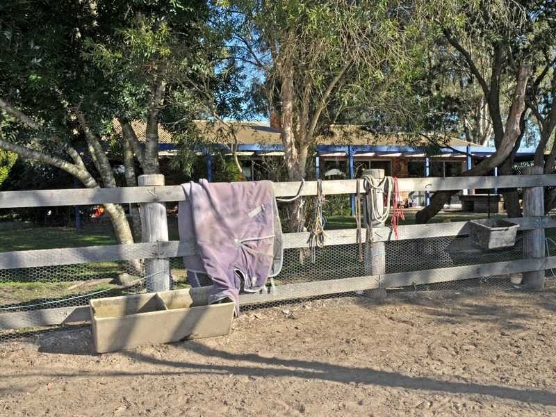 14 Martins Creek Road, Paterson NSW 2421