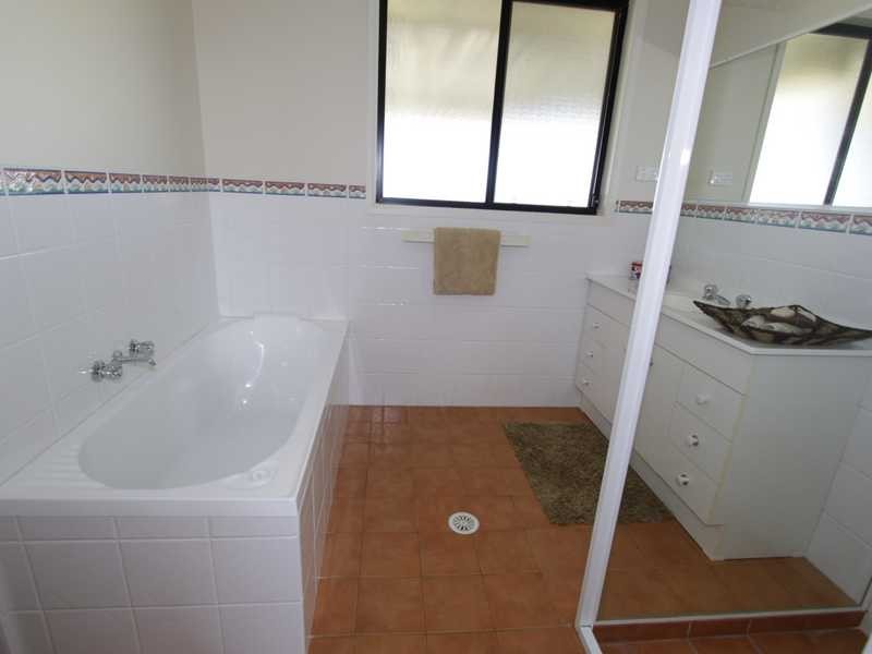 18 Aaron Cove, Aberglasslyn NSW 2320
