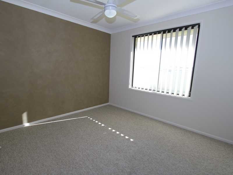 18 Aaron Cove, Aberglasslyn NSW 2320