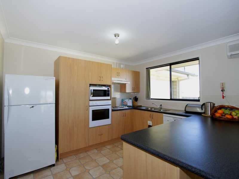 18 Aaron Cove, Aberglasslyn NSW 2320