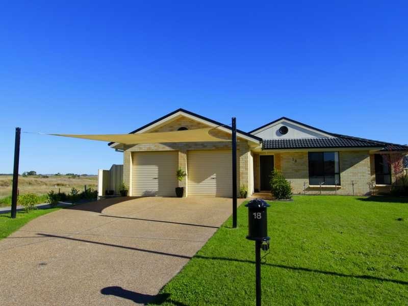 18 Aaron Cove, Aberglasslyn NSW 2320