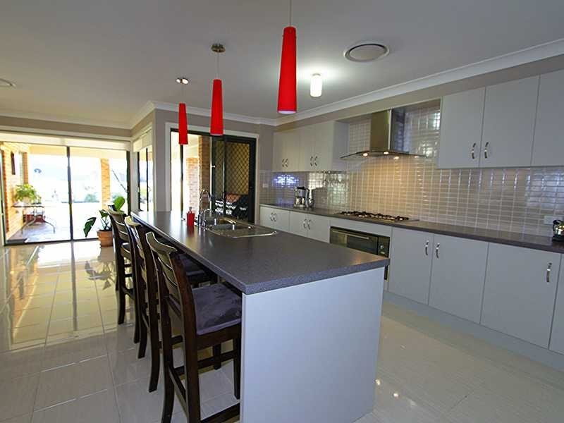 9 Greenwood Grove, Aberglasslyn NSW 2320