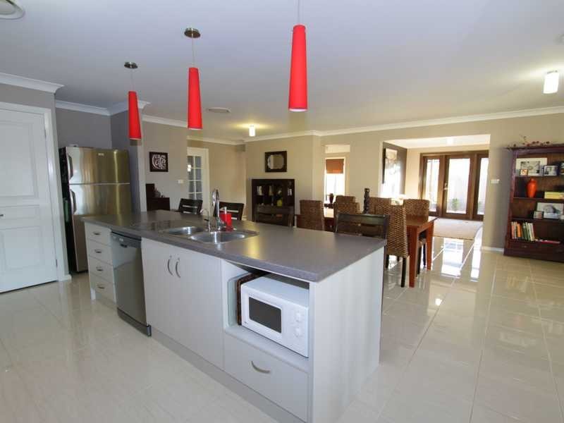 9 Greenwood Grove, Aberglasslyn NSW 2320