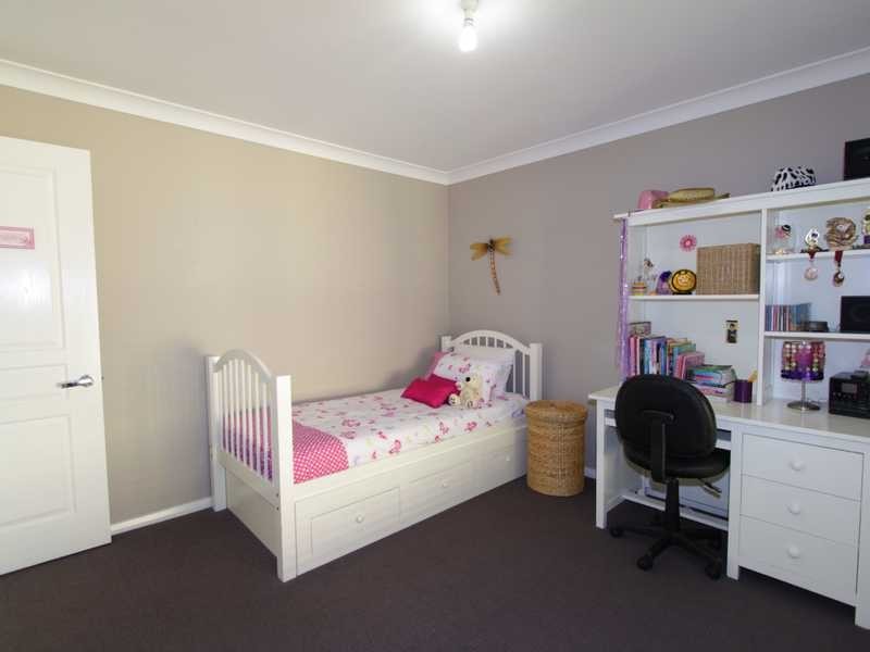 9 Greenwood Grove, Aberglasslyn NSW 2320