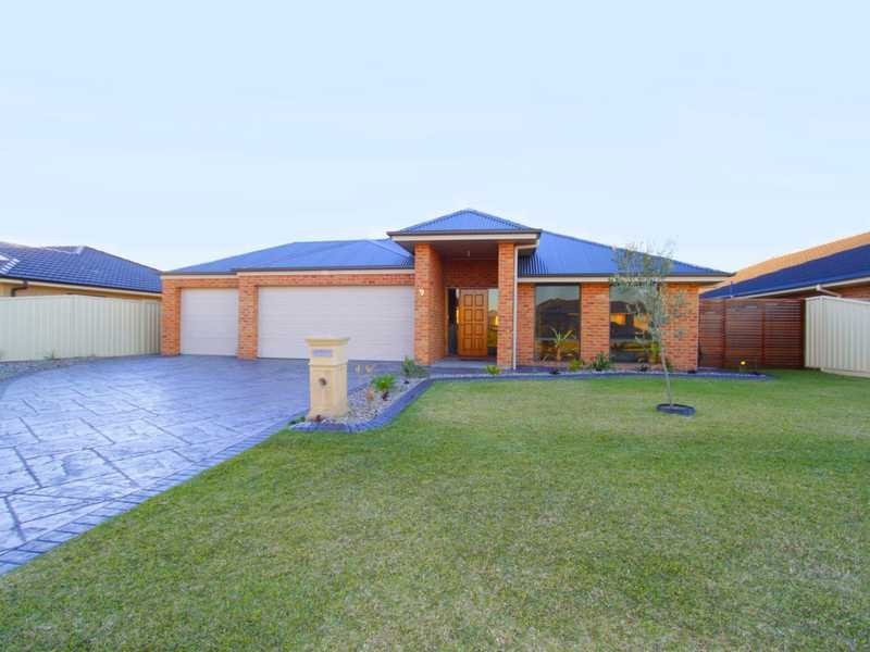 9 Greenwood Grove, Aberglasslyn NSW 2320