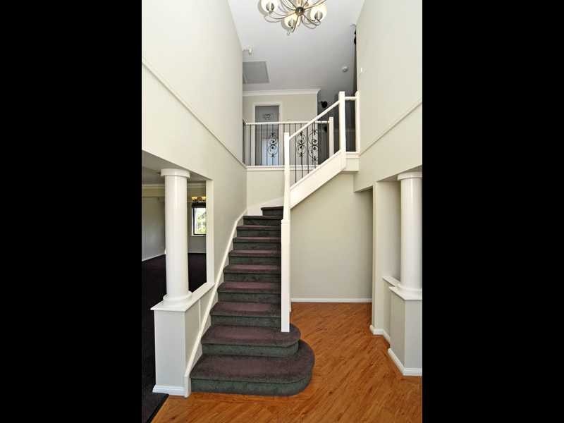 10 Caitlin Cl, Bolwarra Heights NSW 2320